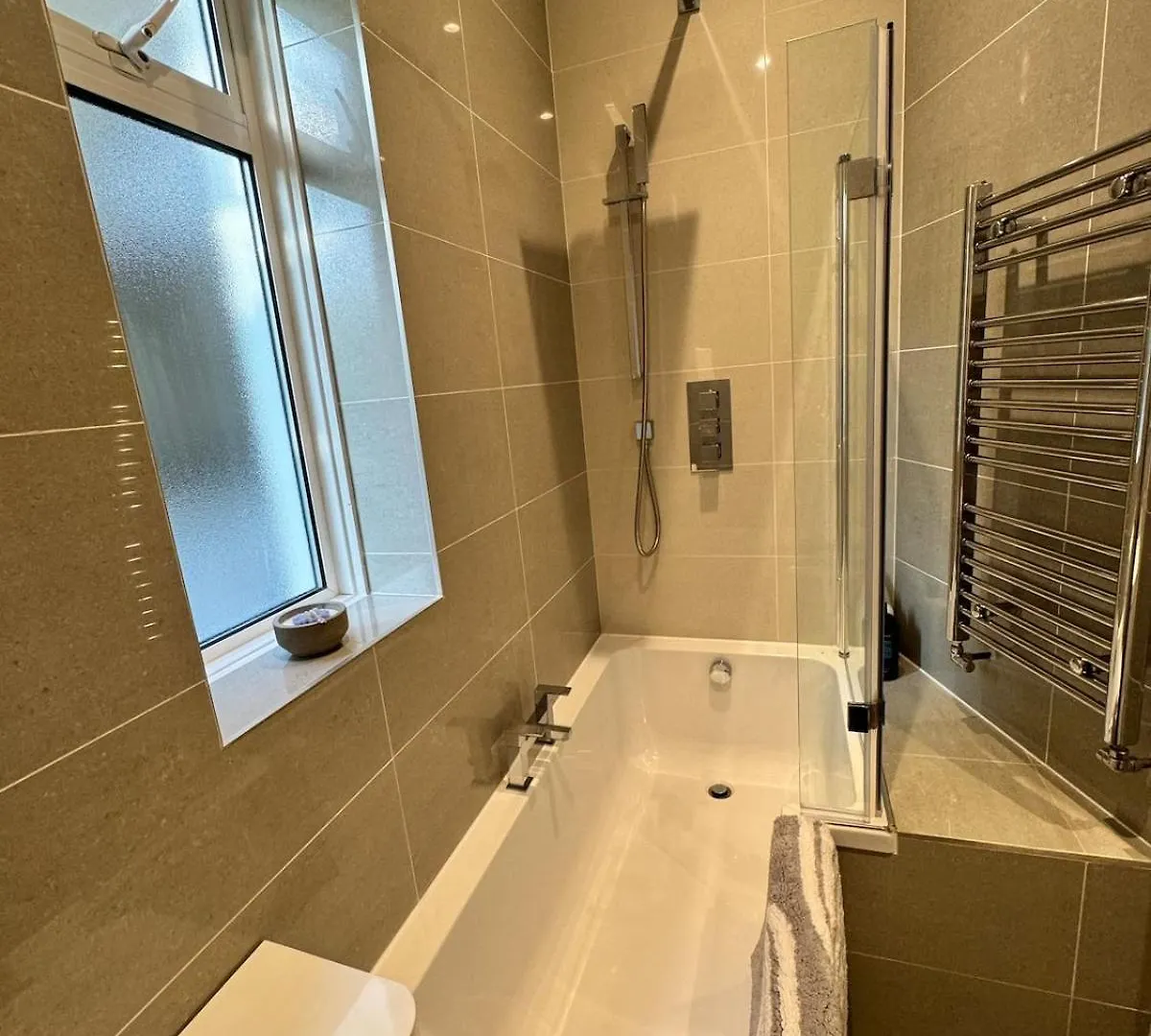 Exceptionally Large Newly-Refurbished 1-Bed Flat In Hither Green Londra Regno Unito