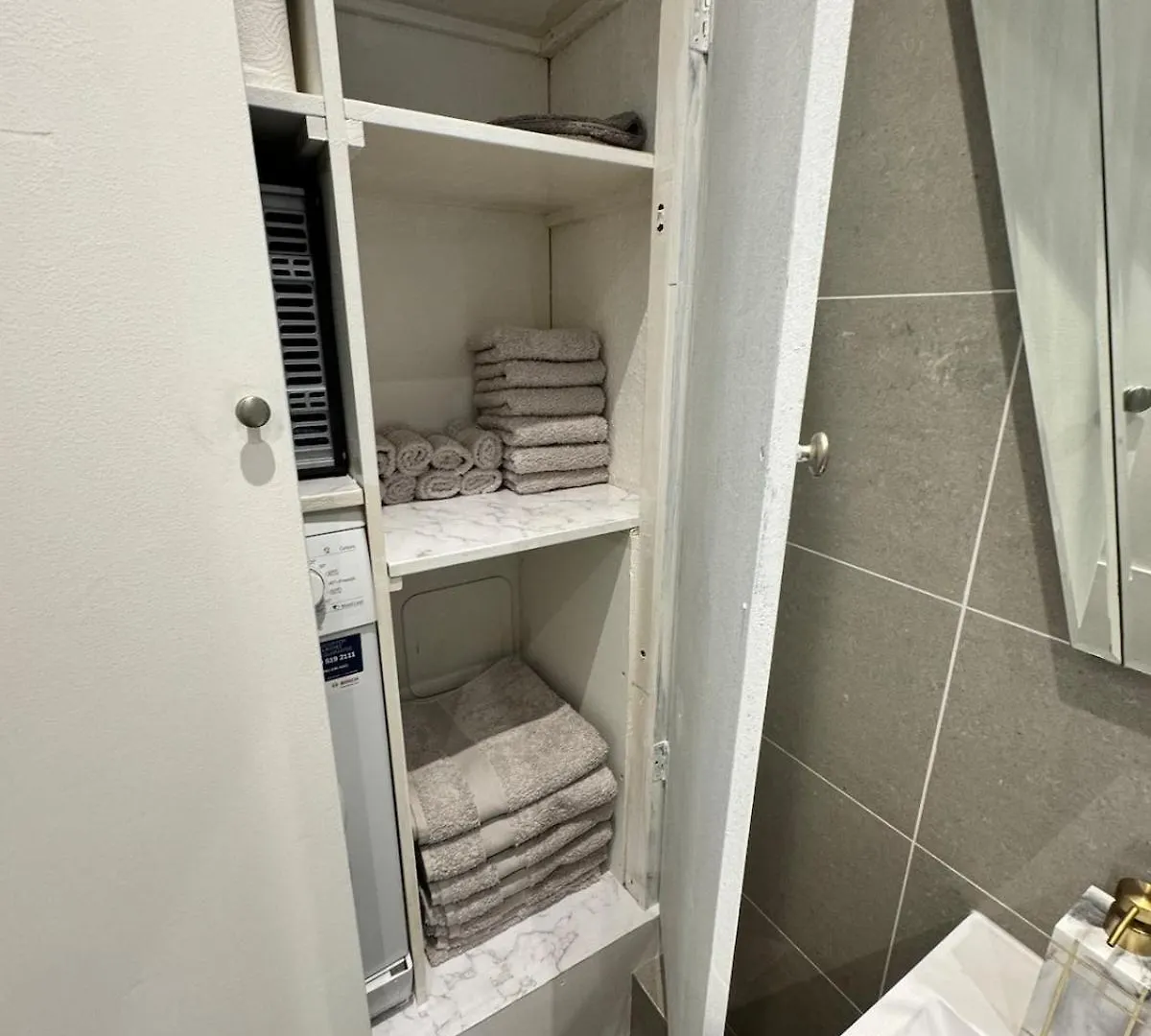 Appartamento Exceptionally Large Newly-Refurbished 1-Bed Flat In Hither Green Londra