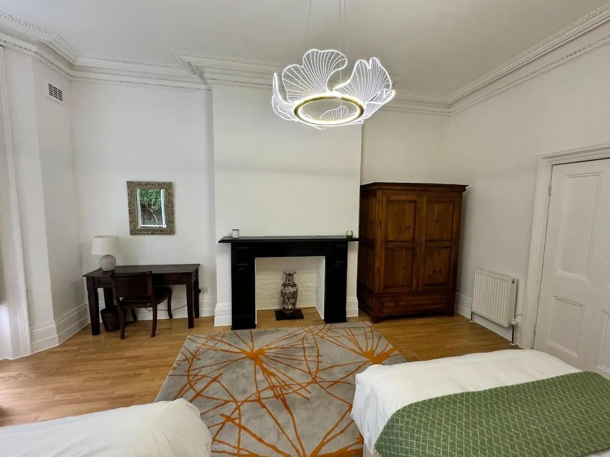 Appartamento Exceptionally Large Newly-Refurbished 1-Bed Flat In Hither Green Londra