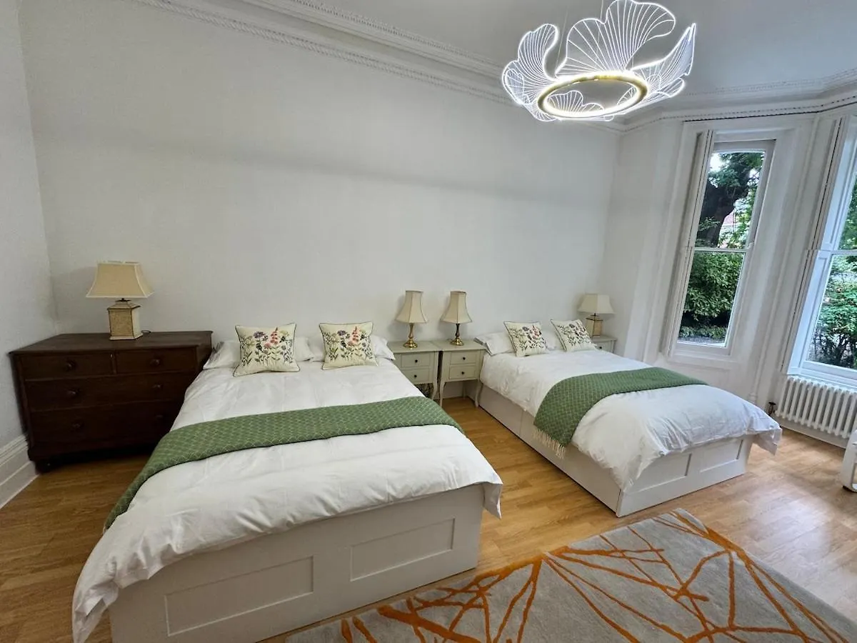Exceptionally Large Newly-Refurbished 1-Bed Flat In Hither Green Londra 0*,